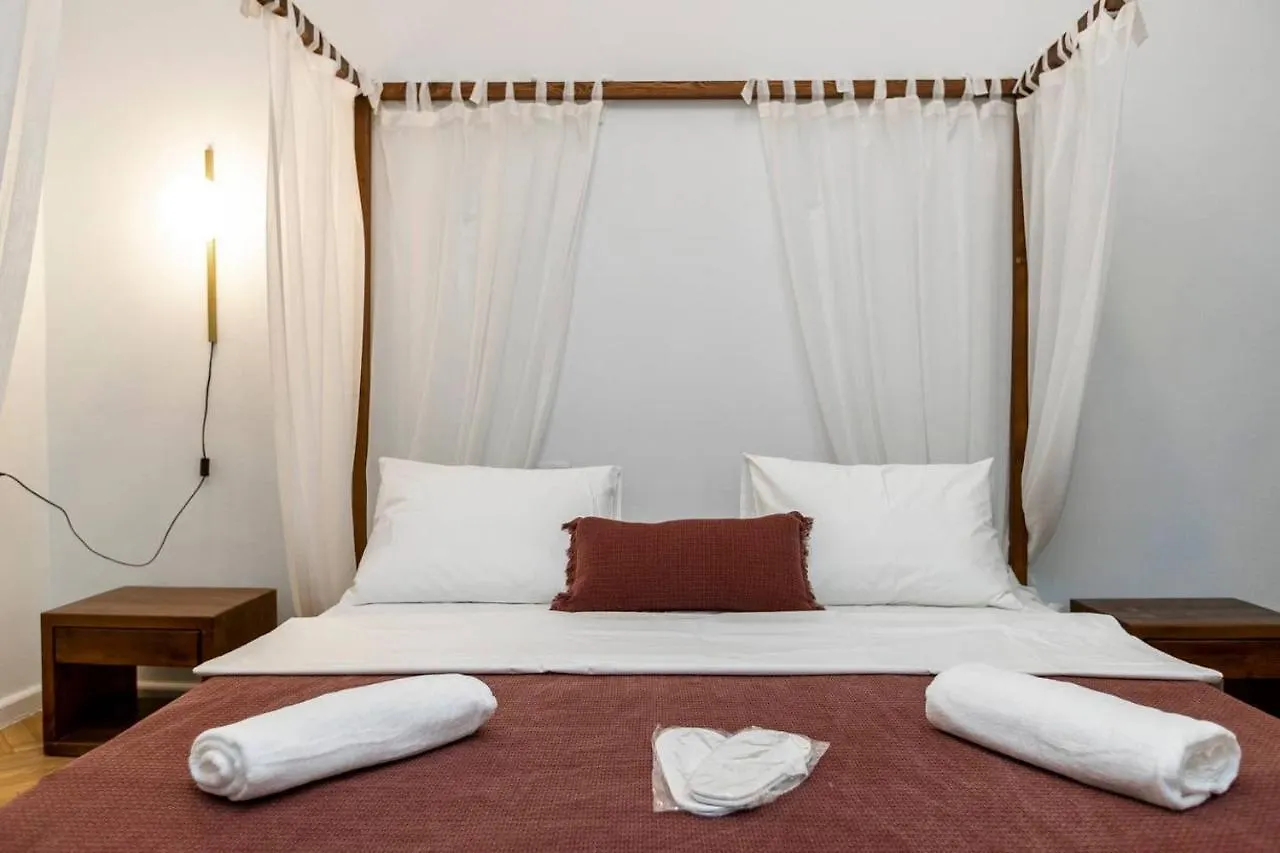 טביליסי ❂Light And Luxurious 2Br Home + Balcony In The City Center❂